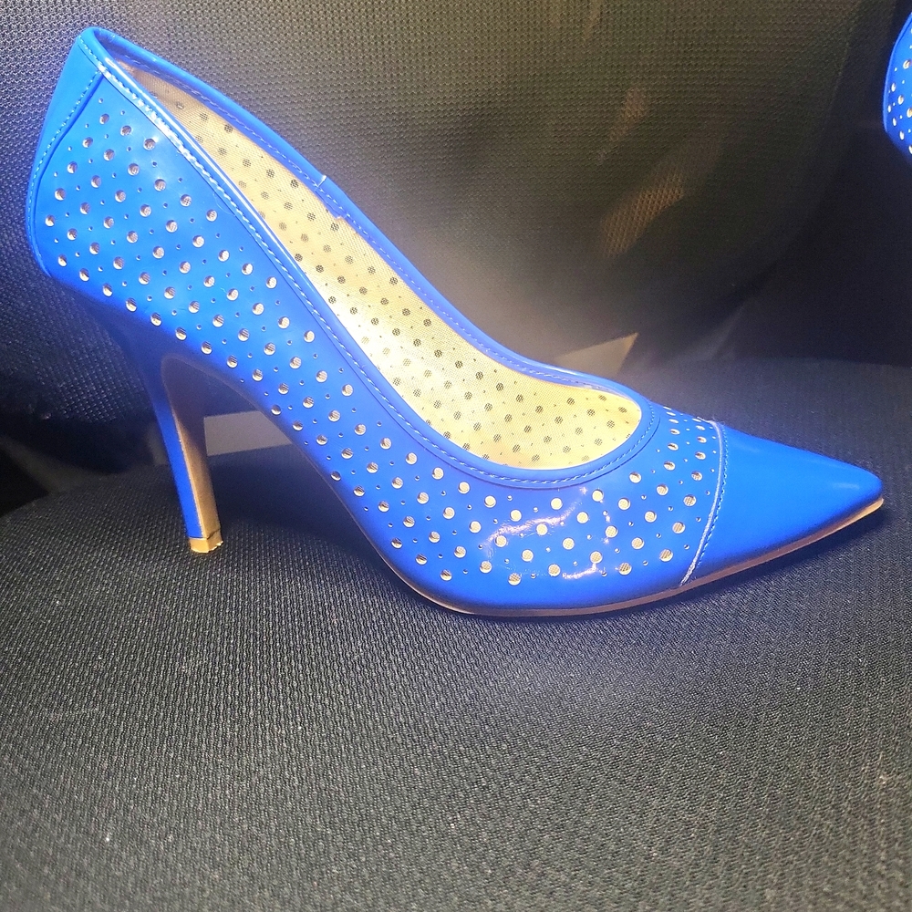 Christian Sirano Size 12 Blue Heels